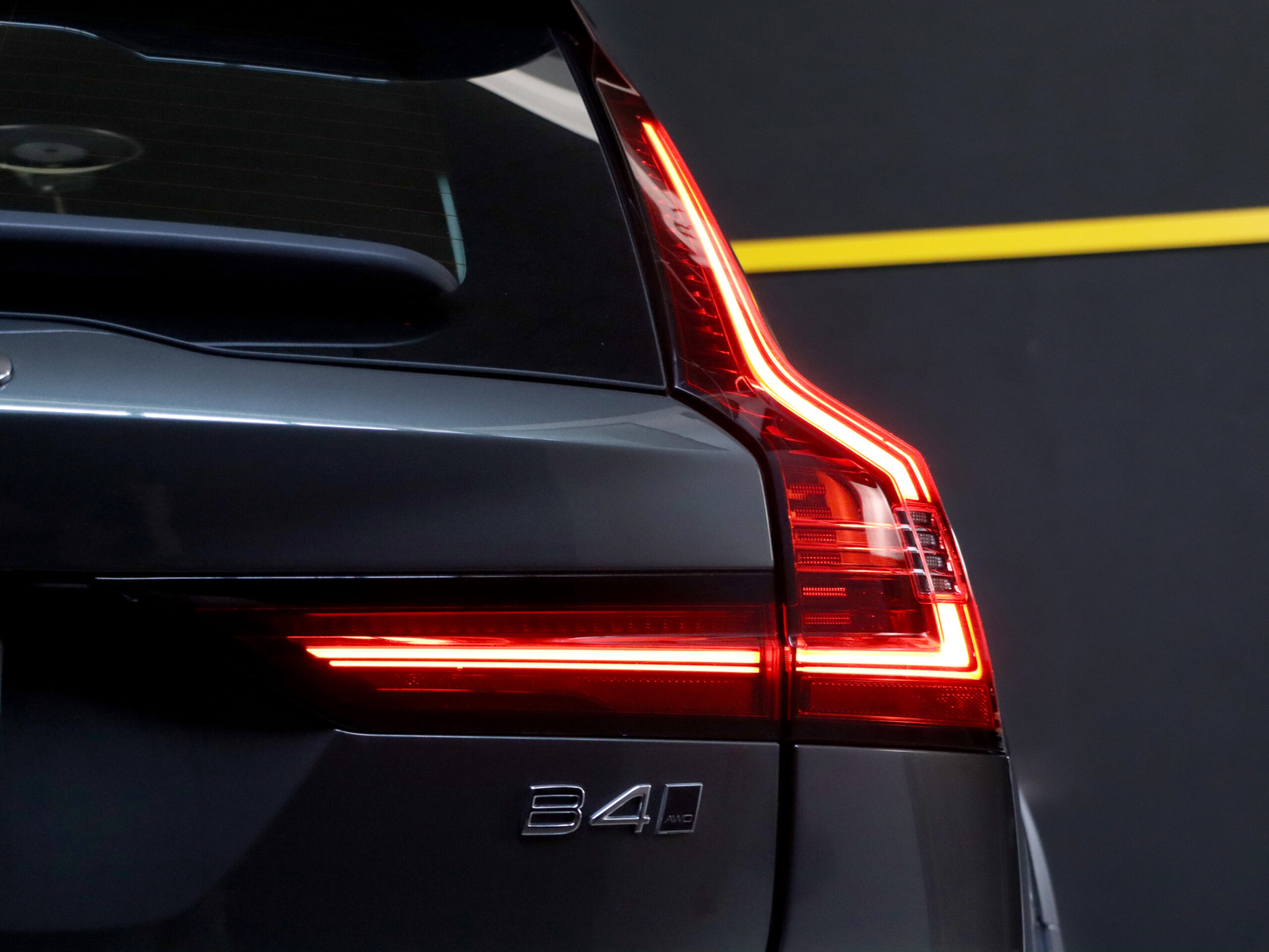 31 Fotografía del VolvoV90Cross Country 2.0 B4 D AWD Auto de segunda mano en Show Cars
