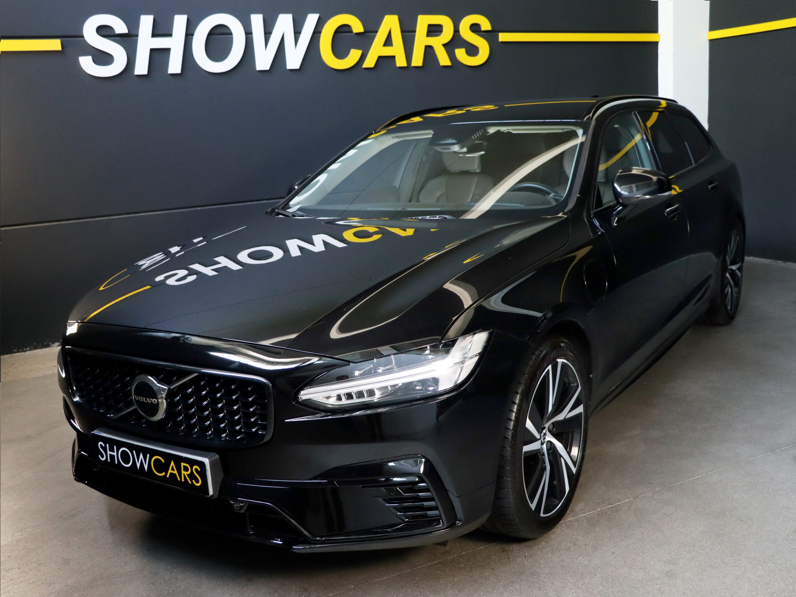 4 Fotografía del VolvoV902.0 T6 AWD Recharge Plus Dark Auto de segunda mano en Show Cars