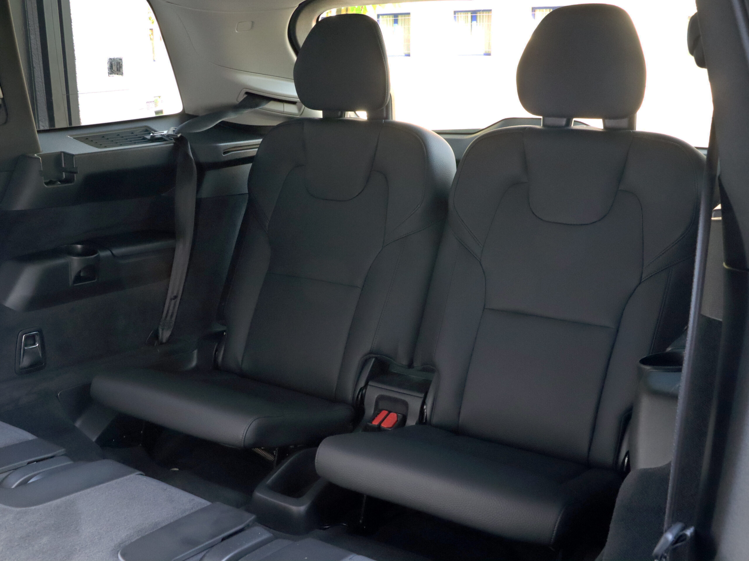 12 Fotografía del VolvoXC902.0 B5 D AWD Plus Dark Auto de segunda mano en Show Cars