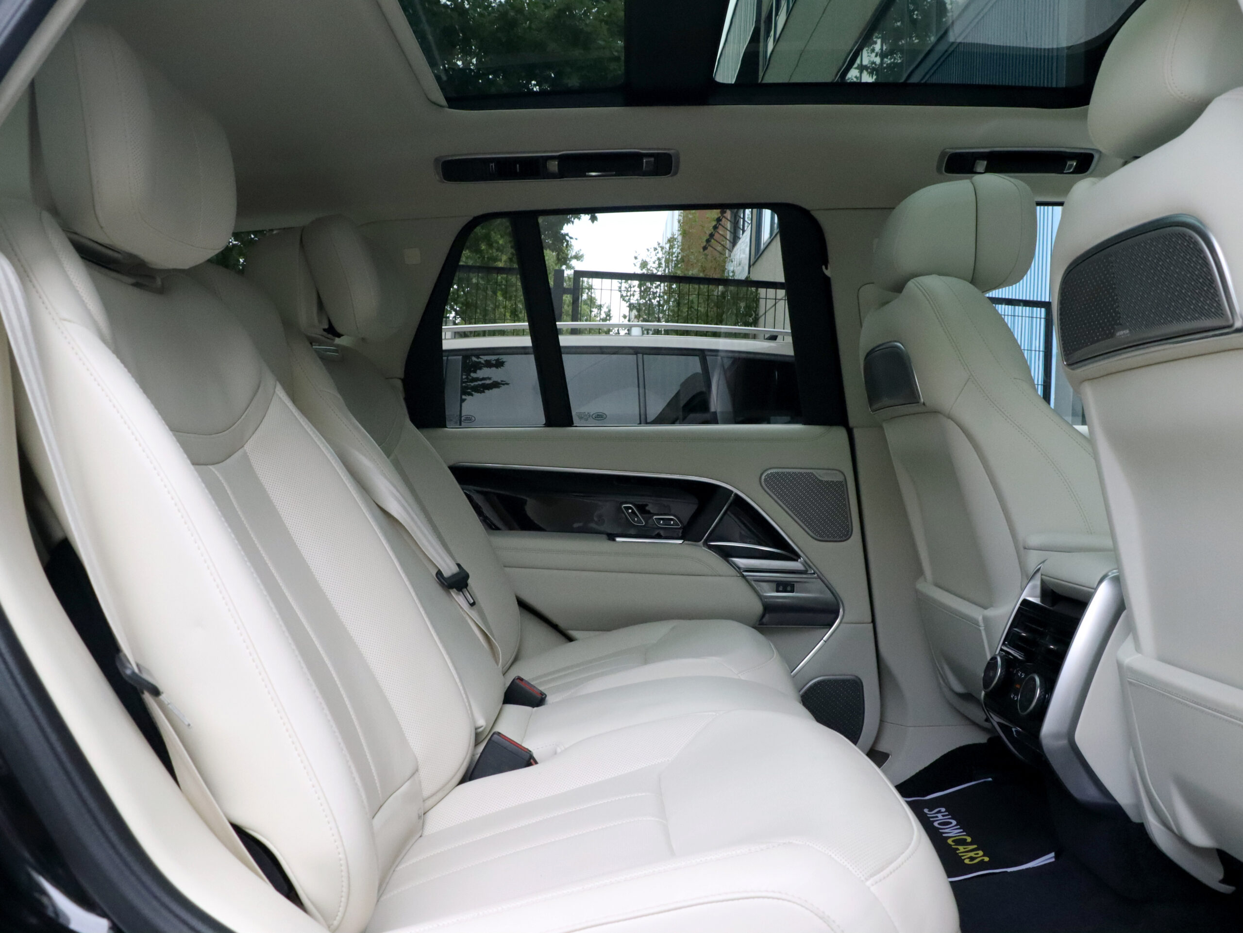 14 Fotografía del Land RoverRange Rover3.0D I6 350 CV MHEV Auto Autobiography de segunda mano en Show Cars