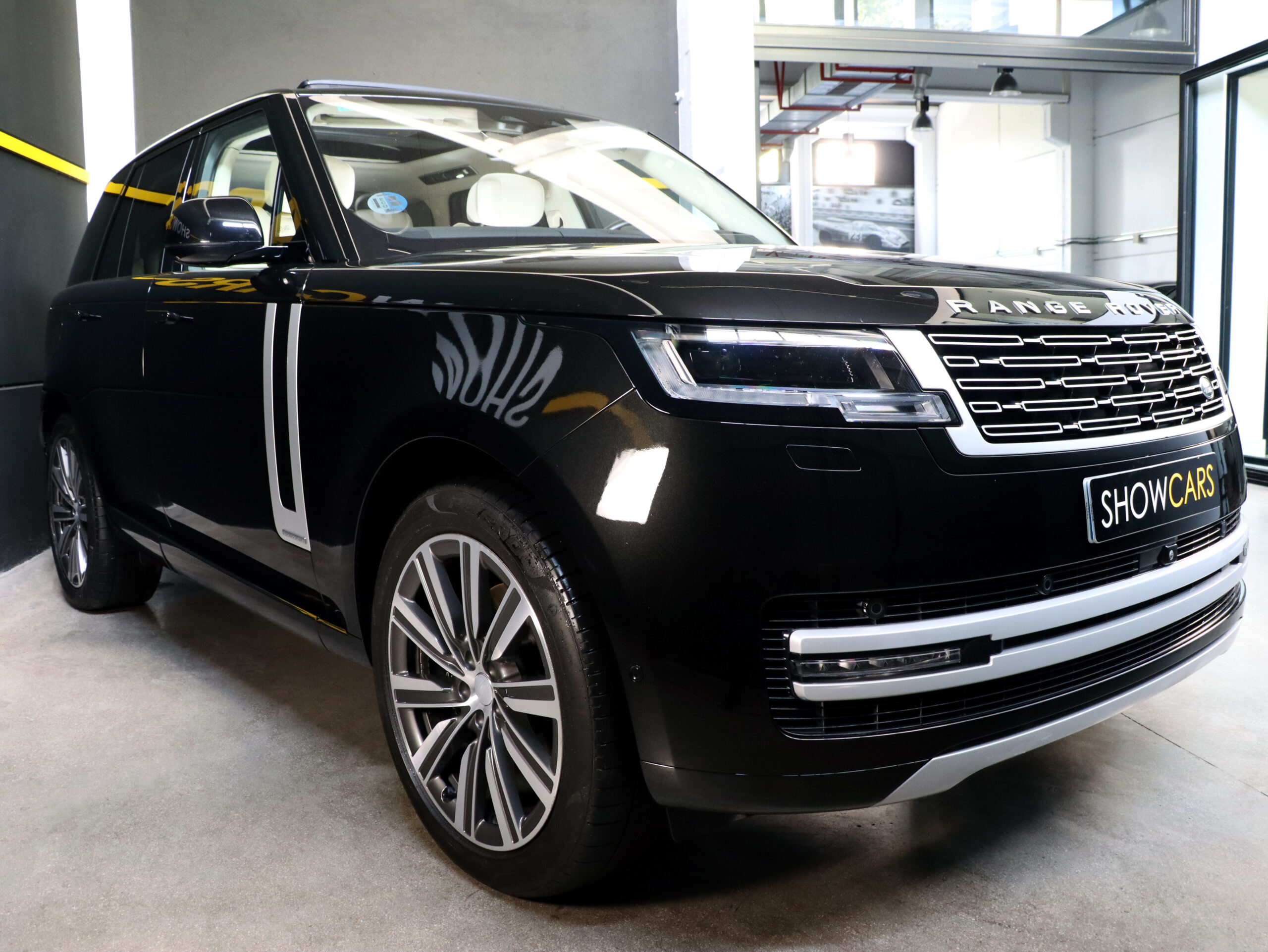 3 Fotografía del Land RoverRange Rover3.0D I6 350 CV MHEV Auto Autobiography de segunda mano en Show Cars