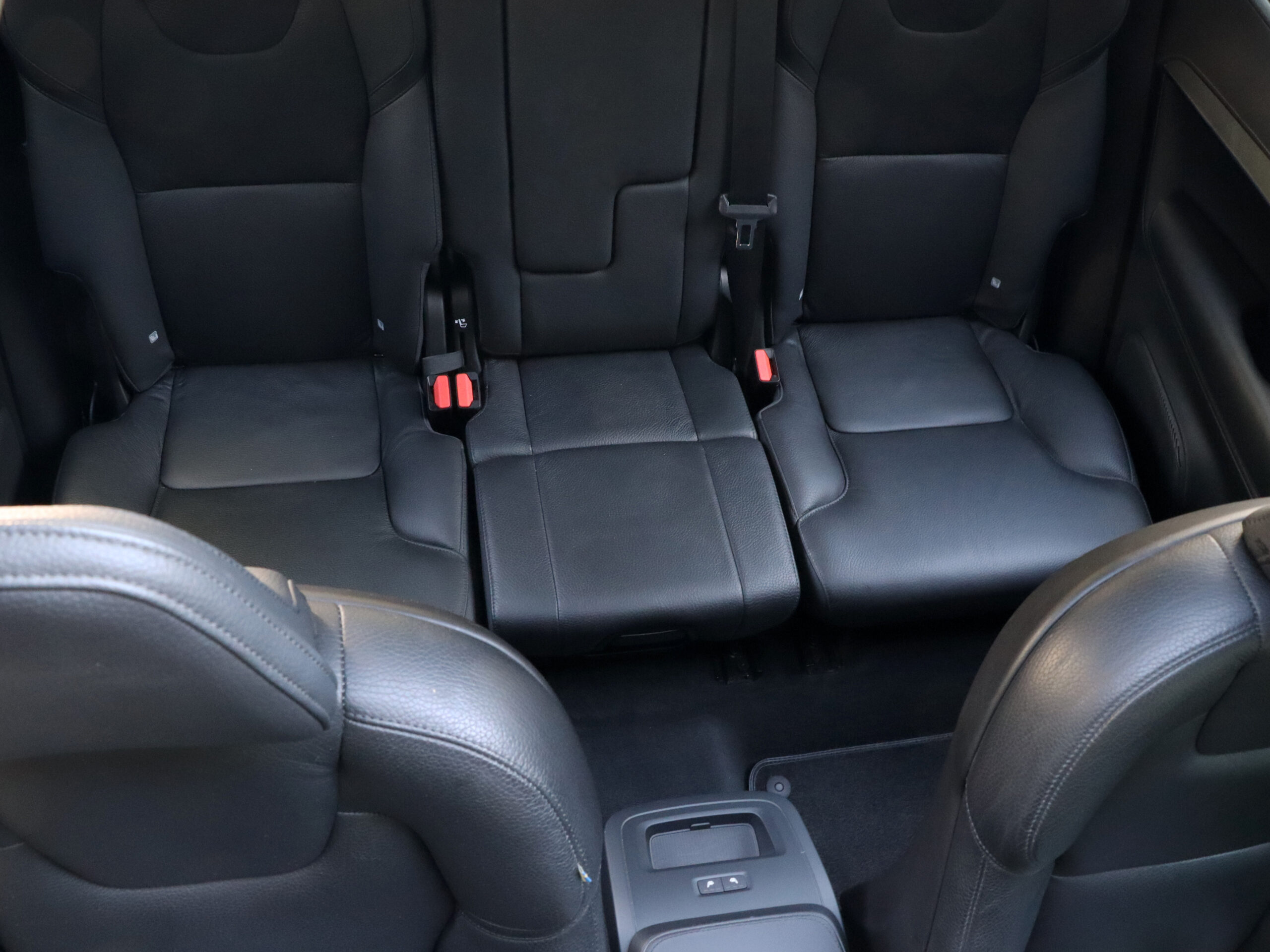 6 Fotografía del VolvoXC902.0 B5 D AWD Plus Dark Auto de segunda mano en Show Cars