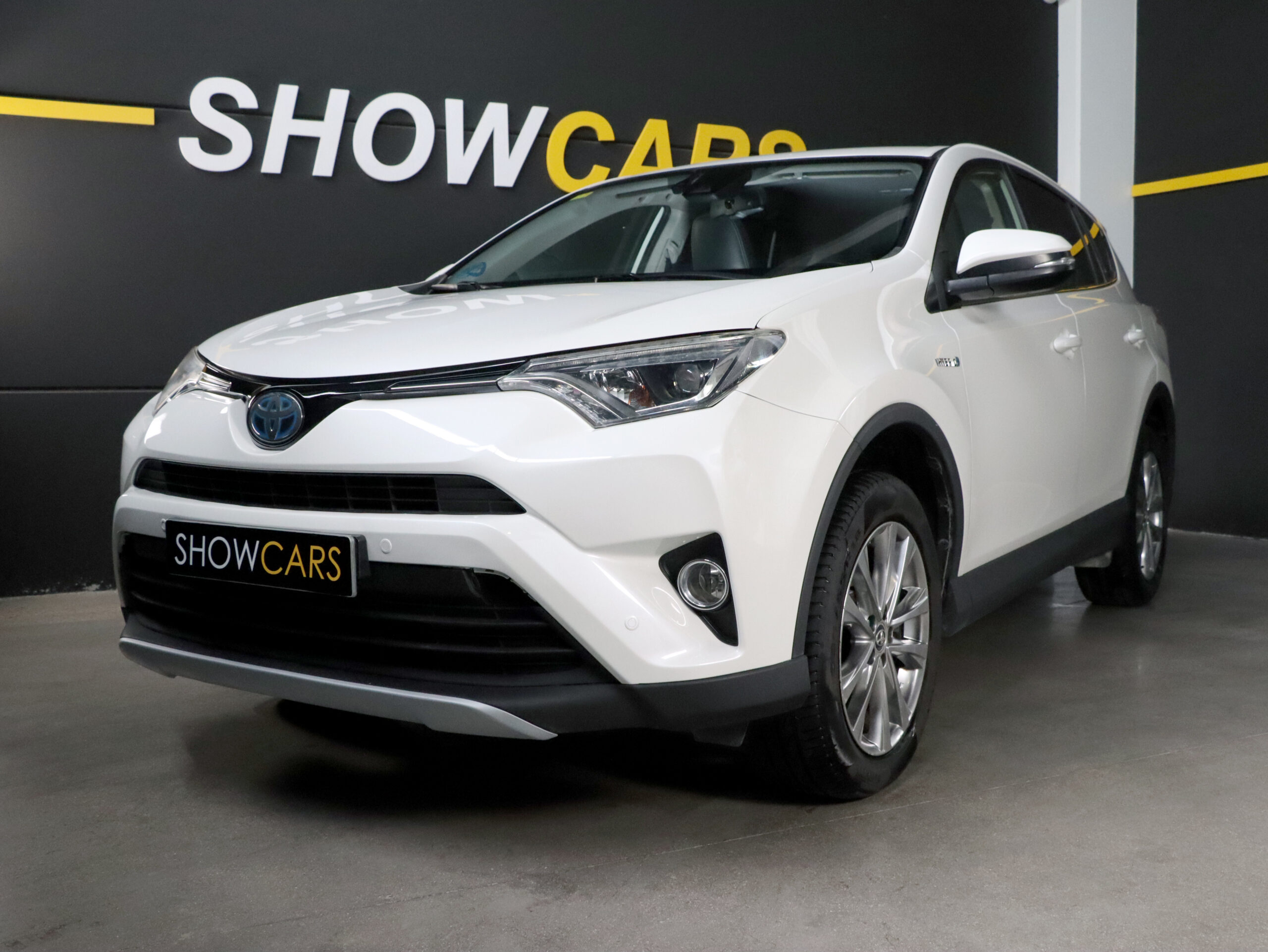 1 Fotografía del ToyotaRAV42.5l hybrid 4WD Advance de segunda mano en Show Cars