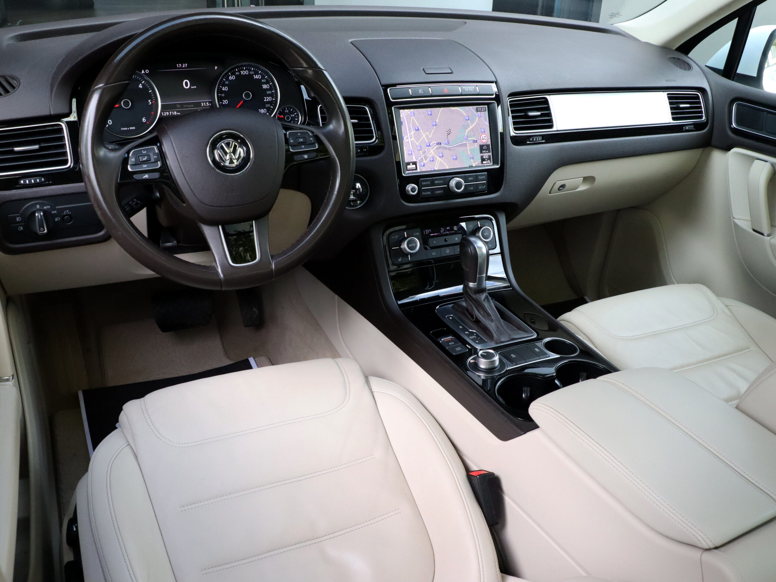 18 Fotografía del VolkswagenTOUAREGPremium 3.0 TDI 262CV BMT Tip de segunda mano en Show Cars
