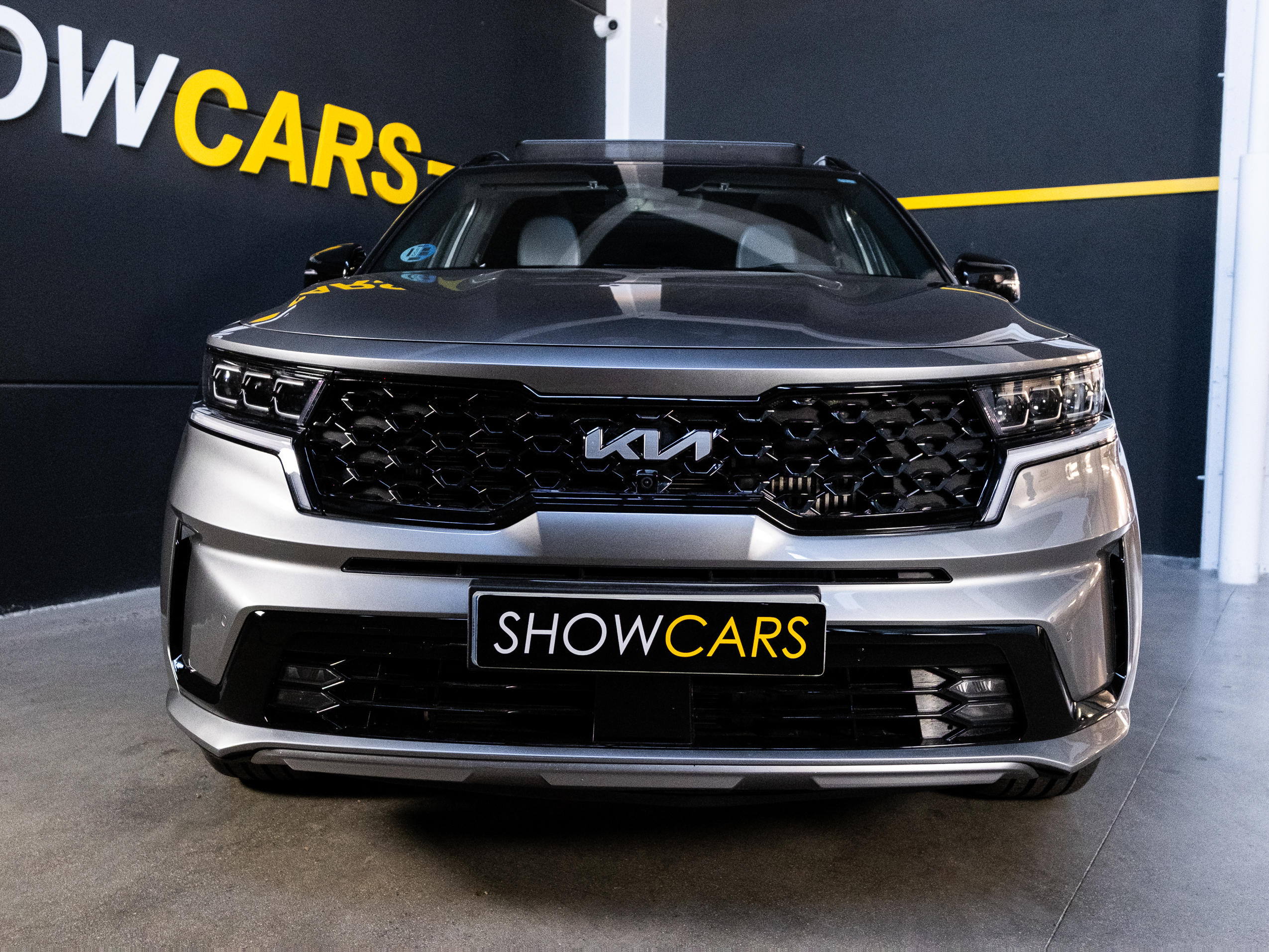 2 Fotografía del KiaSorento1.6 TGDi HEV Black Edition 4x4 7pl de segunda mano en Show Cars