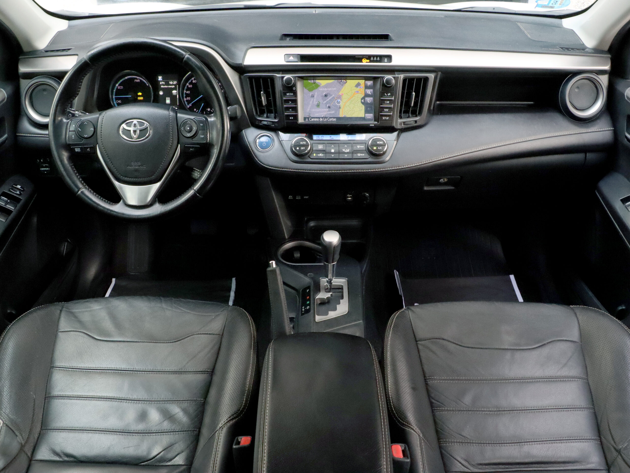 7 Fotografía del ToyotaRAV42.5l hybrid 4WD Advance de segunda mano en Show Cars